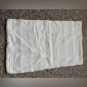 Pottery Barn Textured Cotton Cream Ivory Accent Pillow Cover Zip Up Size 16 x 26